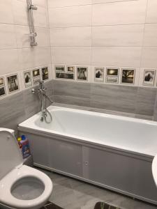 Ванная комната в Apartment on ulitsa Volzhskaya 34