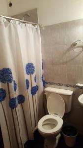 Ванная комната в Los Colorados Hostal