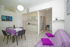 Kuchyň nebo kuchyňský kout v ubytování Apartments Senka