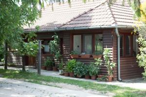 Vonkajšia záhrada v ubytovaní Holiday Home Melinda