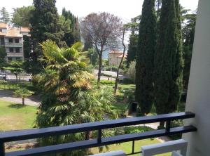 Vonkajšia záhrada v ubytovaní Garda Residence