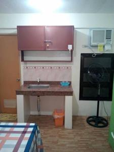 Cucina o angolo cottura di Budget Studio Unit in Makati