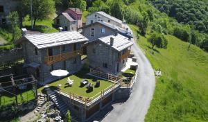 Vonkajšia záhrada v ubytovaní CHALETS MONGIOIE Pra di Roburent