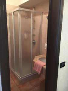 Koupelna v ubytování Albergo Valle d'Oro