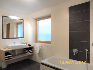 A bathroom at Leitnerhof