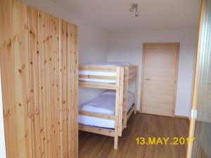 A bed or beds in a room at Leitnerhof
