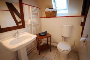 Gallery image of Logis Cote Loire - Auberge Ligerienne in Blois