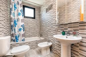 Kúpeľňa v ubytovaní Jinetes Penthouse in Malaga by Solaga Holiday Homes