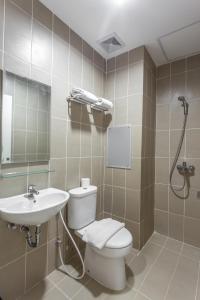 Koupelna v ubytování Astera Hotel Bintaro