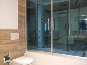 A bathroom at B&B Emozioni e Relax