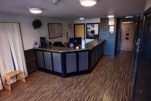 Kuchyň nebo kuchyňský kout v ubytování International Inn