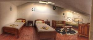 Postel nebo postele na pokoji v ubytování Novalja Zrce Iva Apartment II