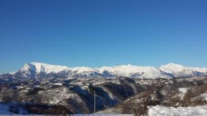 A general mountain view or a mountain view taken from a panziókat