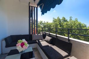 Balkón nebo terasa v ubytování Deluxe Sea View Apartment Mate Balote