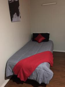 Postel nebo postele na pokoji v ubytování Edward River Hotel