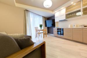 Kuchyňa alebo kuchynka v ubytovaní Apartment Royal III