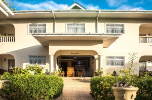 Rõdu või terrass majutusasutuses Seashell Beach Villa