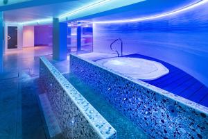 Bazén v ubytování GHT Costa Brava & Spa nebo v jeho okolí