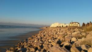 a large group of rocks on the beach at Aux doux Becots - Bed & Breakfast in Hardelot-Plage
