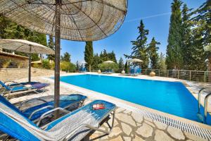Bazén v ubytování Glyfada Beach Villas nebo v jeho okolí + 37 fotografií