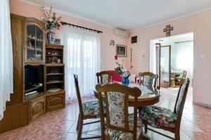 Posedenie v ubytovaní Apartmani Prkačin