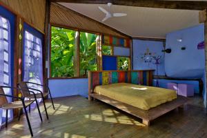 Imagen de la galería de Sea View Colorful House, en Ilhabela