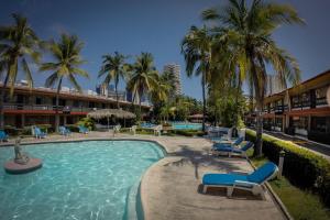 Swimmingpoolen hos eller tæt på Hotel Bali-Hai Acapulco