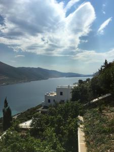 Imagen de la galería de Theoreion, en Tholária 43 fotos más