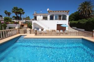 Majoituspaikassa Juliasol - holiday home with private swimming pool in Moraira tai sen lähellä sijaitseva uima-allas