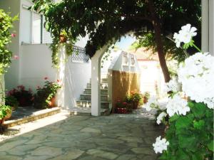 Gallery image of Loginos Studios in Kallithea Halkidikis