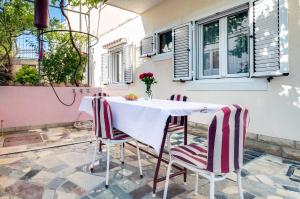 Balkón alebo terasa v ubytovaní Apartmani Prkačin