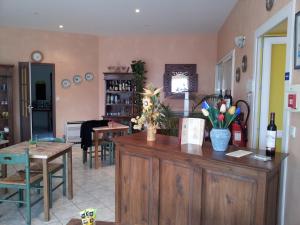 Nápoje v ubytování Tour Hôtel