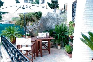 A garden outside Addumari
