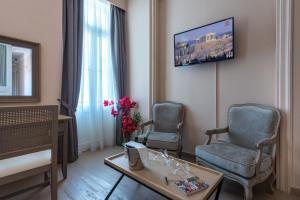 TV a/nebo společenská místnost v ubytování Palladian Home