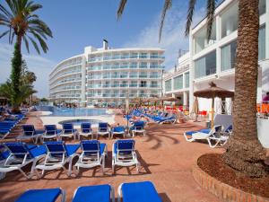Bazén v ubytování Hotel Palia Las Palomas nebo v jeho okolí