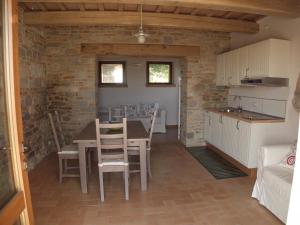 Al Castelloにあるキッチンまたは簡易キッチン