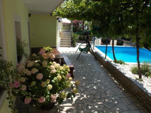 Bazén v ubytování Aurelia Apartment nebo v jeho okolí