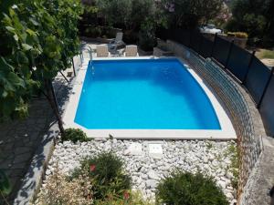 Bazén v ubytování Aurelia Apartment nebo v jeho okolí