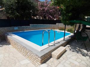 Bazén v ubytování Aurelia Apartment nebo v jeho okolí