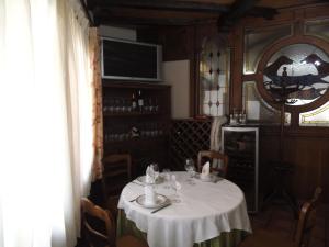 Nápoje v ubytovaní Hostal Los Galgos