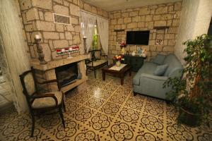 A television and/or entertainment centre at Kupina Alaçatı