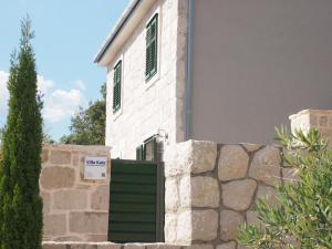 Budova, kde se vila nachází
