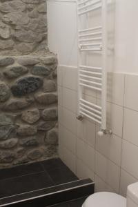 Koupelna v ubytování Bapsha Guesthouse + 37 fotografií