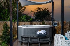 Gambar di galeri bagi The Fifties suites di Kefar Weradim