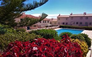 A view of the pool at Luxury house in El Médano or nearby