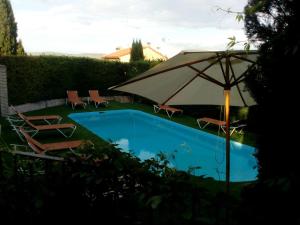 Der Swimmingpool an oder in der Nähe von Hotel Spa Salinas de Imón
