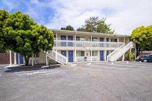 Gallery image of Motel 6 - Downtown Monterey in Monterey