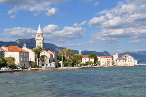 a view of a town from the water at Apartmani Ujakovic in Kaštela
