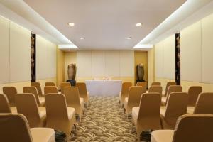 Zona de negocis o sala de conferències de Hotel Santika Premiere Malang