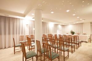 Οι επιχειρηματικές εγκαταστάσεις ή/και οι αίθουσες συνεδριάσεων στο Hotel Canguro